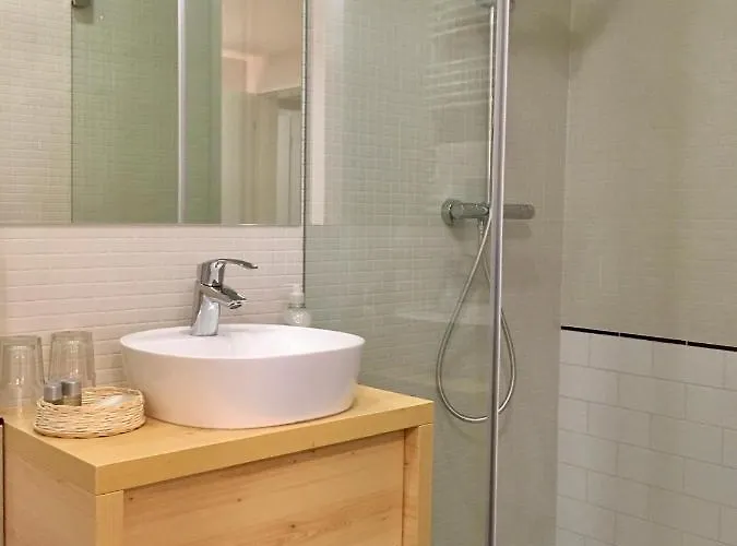 Tornacos - Hotell 3*